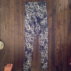 Black white and pink flower leggings